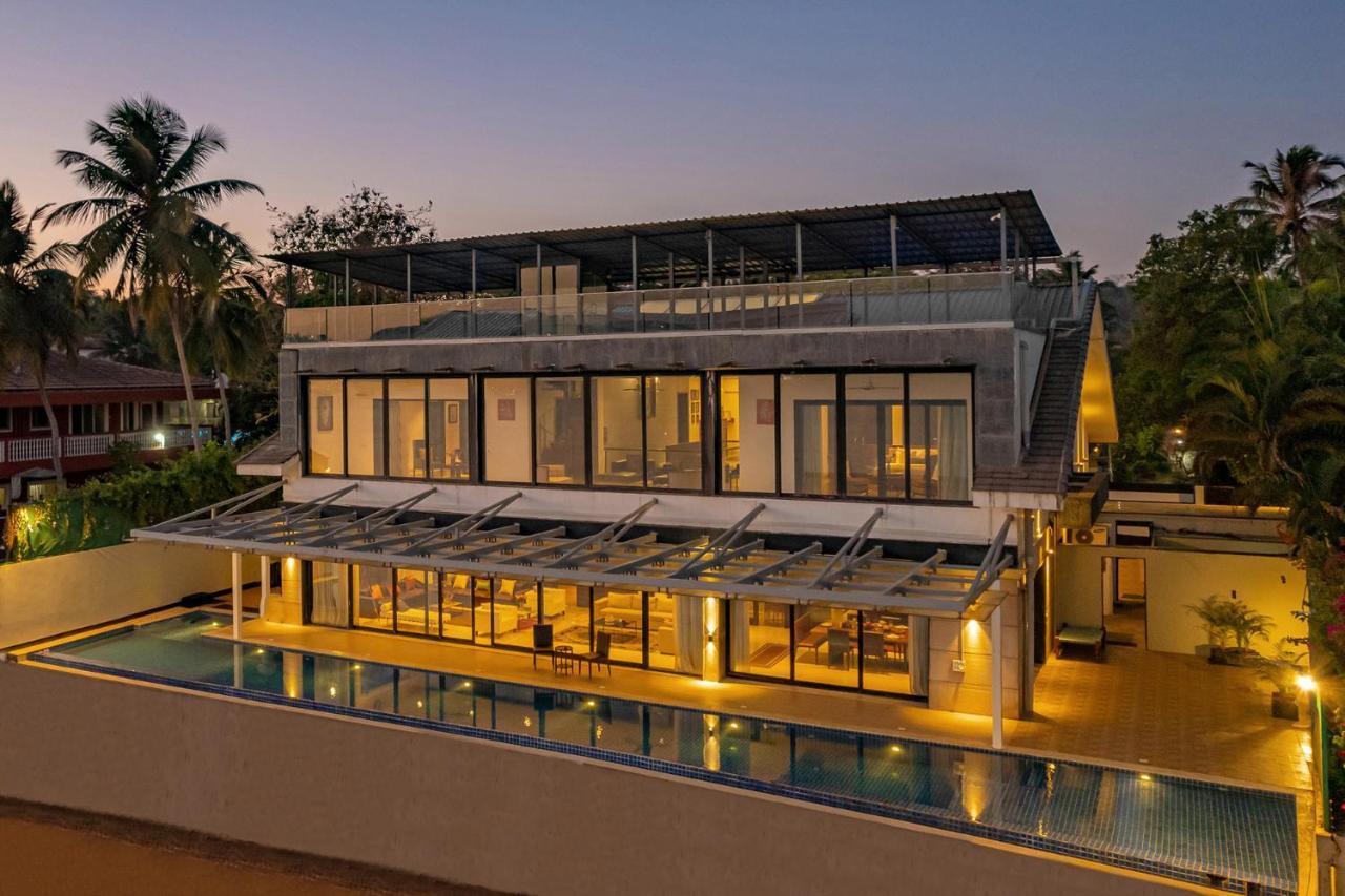 Oceanic Sunsets With River View, Comp Breakfast & Infinity Pool At Stayvista Verem Exterior foto